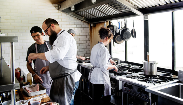 یک روز در آشپزخانه رایکا